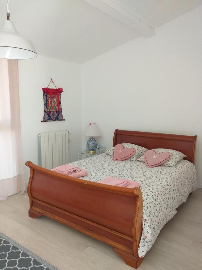 La Maison D Annick Apartment Lodeve Luaran gambar
